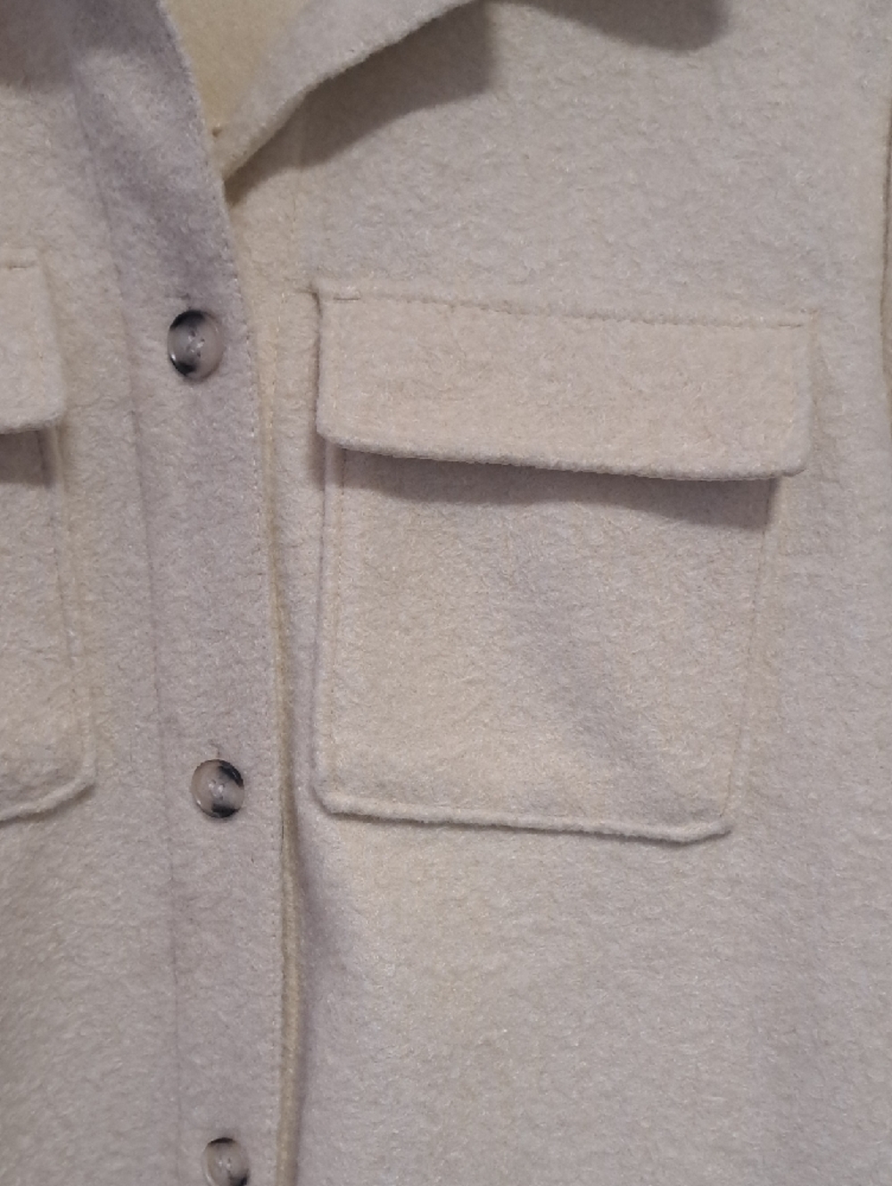 Reitmans Cream Button-Up Utility Shacket - Picture 6 of 8